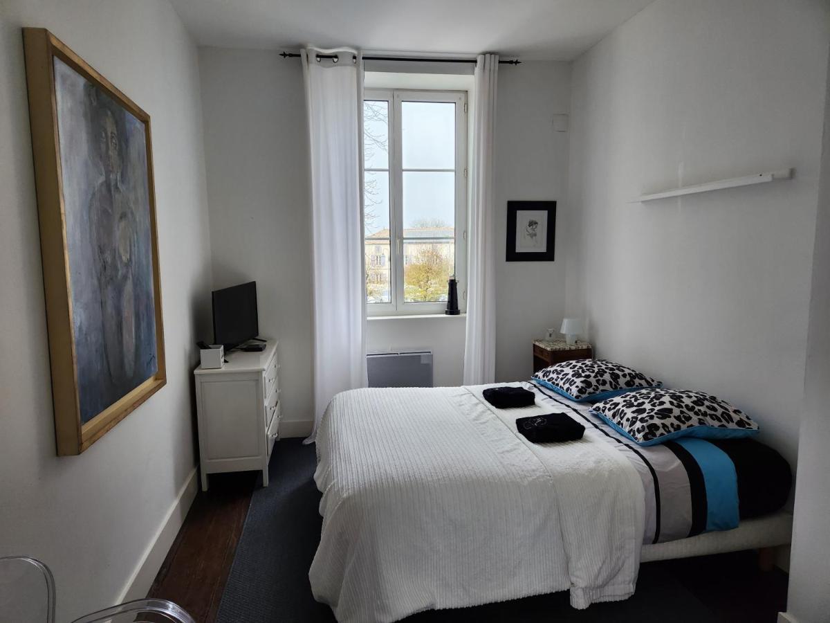 Maison Laurenza 2 Chambres D'Hotes Saint-Jean-de-Liversay Eksteriør bilde